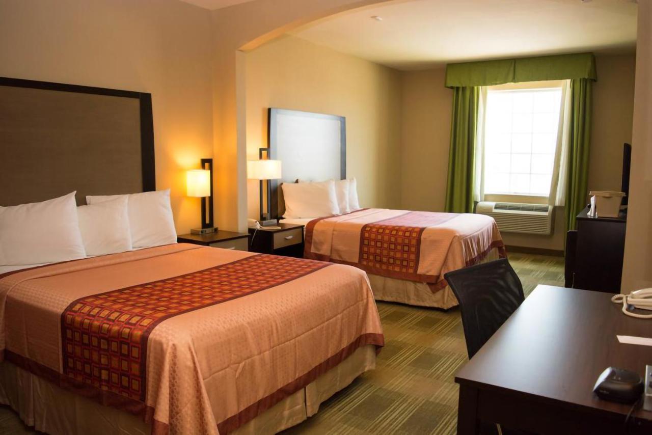 Coratel Inn & Suites By Jasper Cotulla Exterior photo